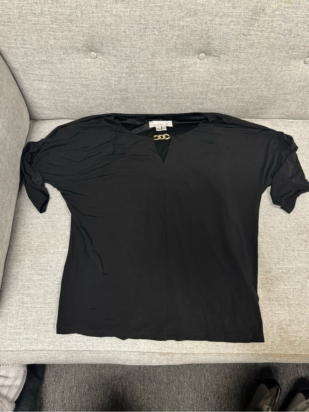 St. John Collection Black Short Sleeve V-Neck Top with Chain Accent